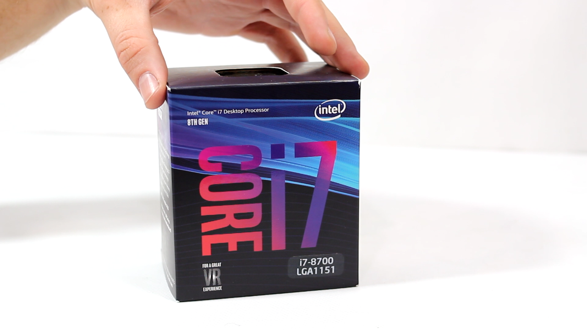 Ънбоксинг на процесор Intel Core I7 8700